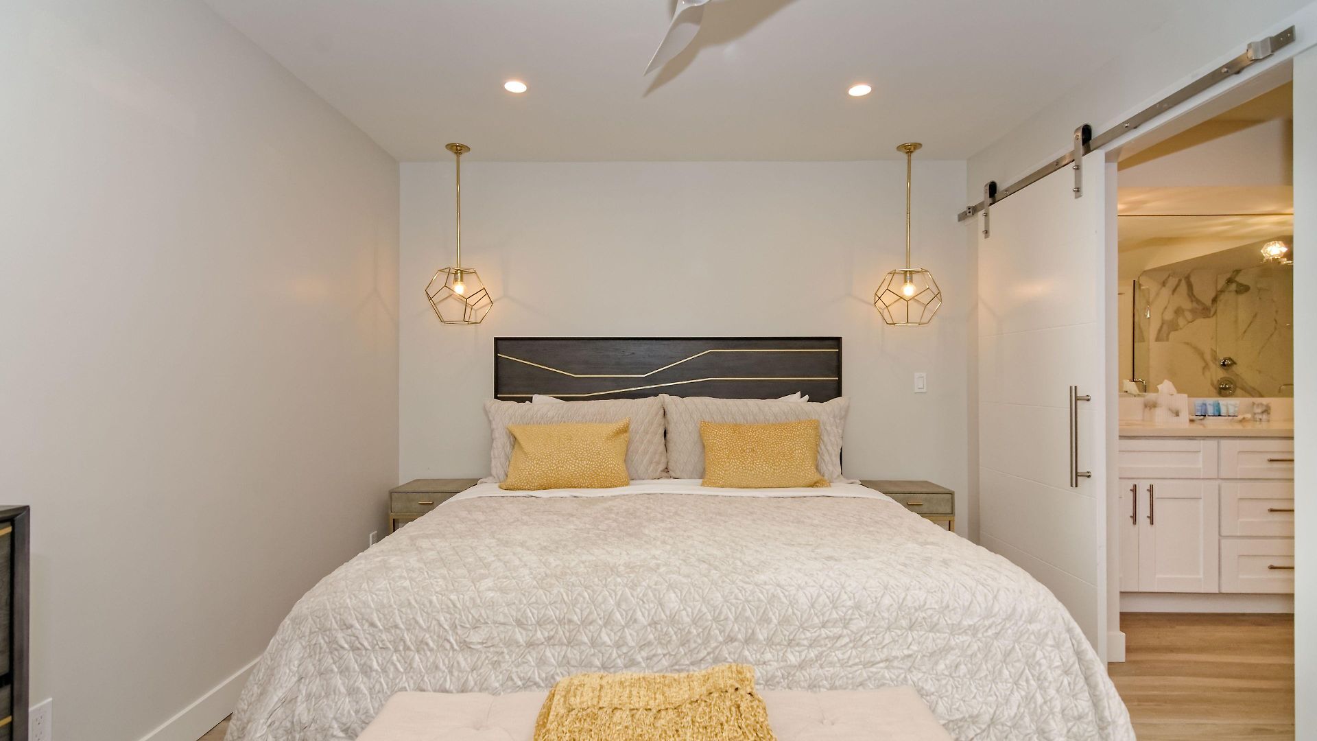 Ocean Front 4*