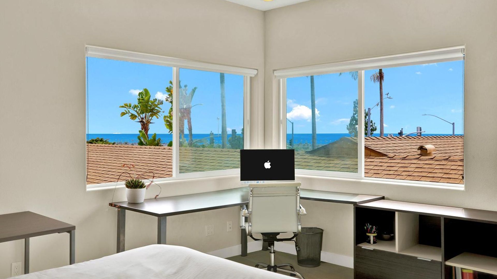 Oceanview Oasis With Roofdeck Hot Tub Holiday home