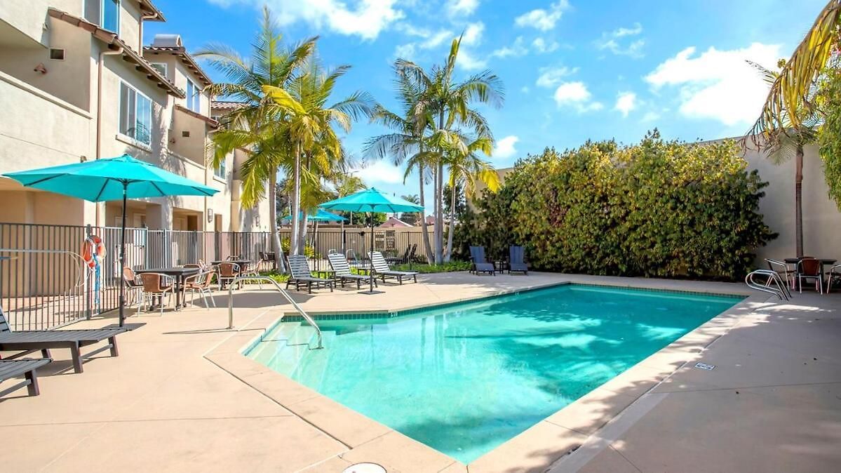 - Walk - Village - Pool - - Gym -