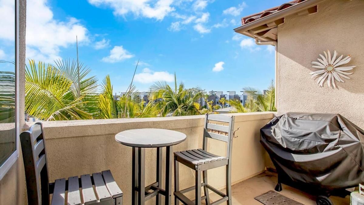 Apartment - Walk - Village - Pool - - Gym - Carlsbad