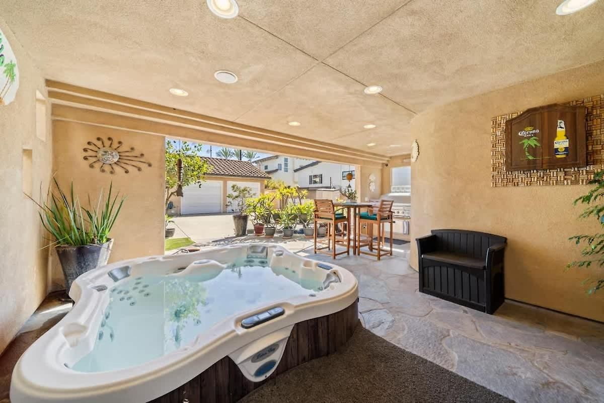 Holiday home Hot Tub Ocean Views 3 Bedroom Private *