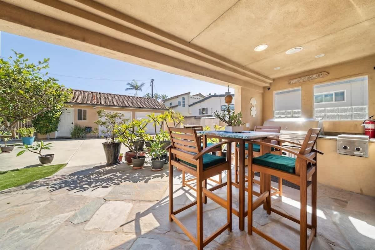 Hot Tub Ocean Views 3 Bedroom Private Holiday home