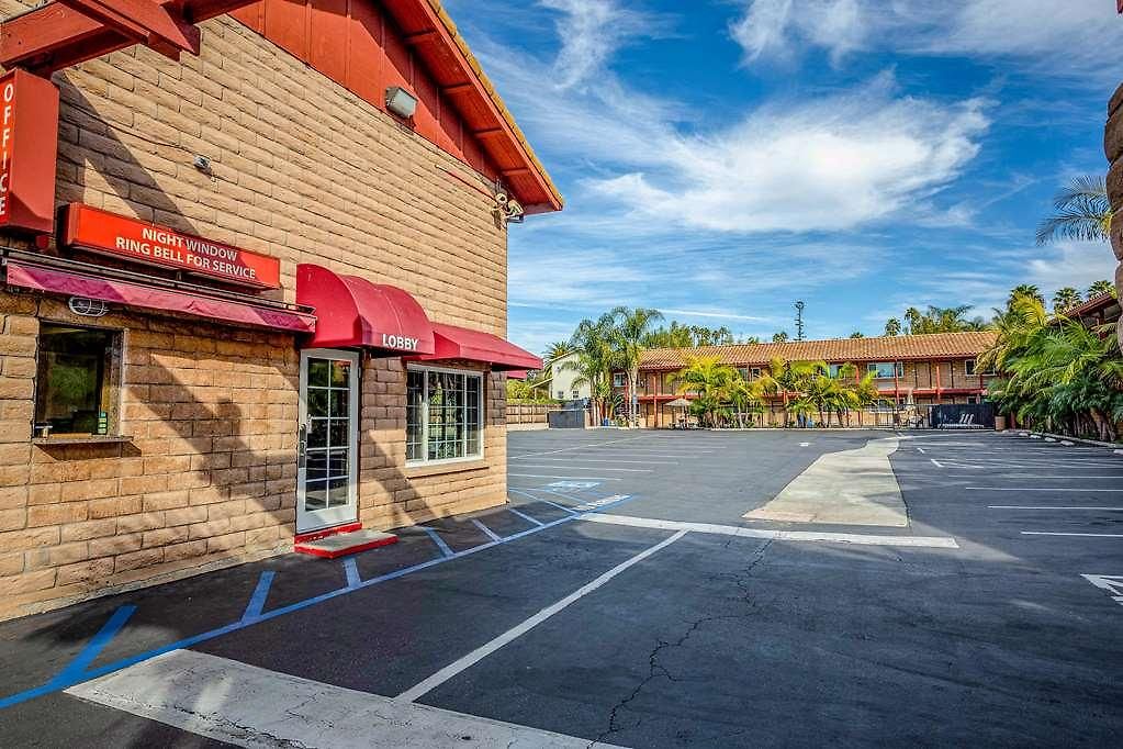 6 Carlsbad, Ca- North Hotel 3*