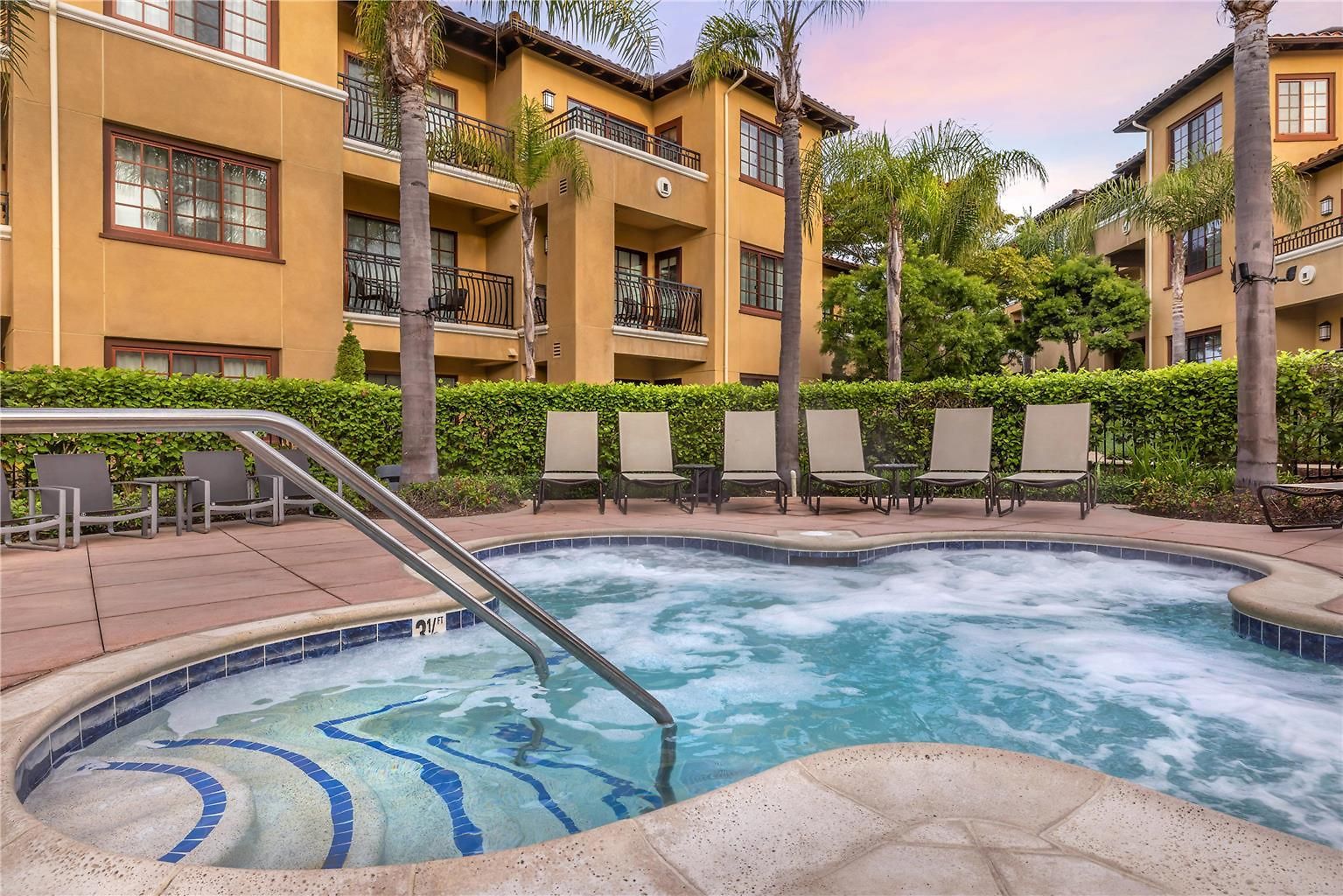 Marbrisa Resort