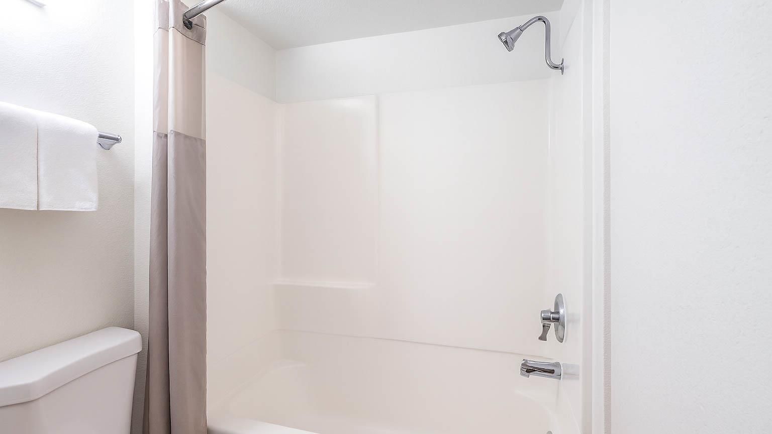 6-carlsbad, Ca 3*
