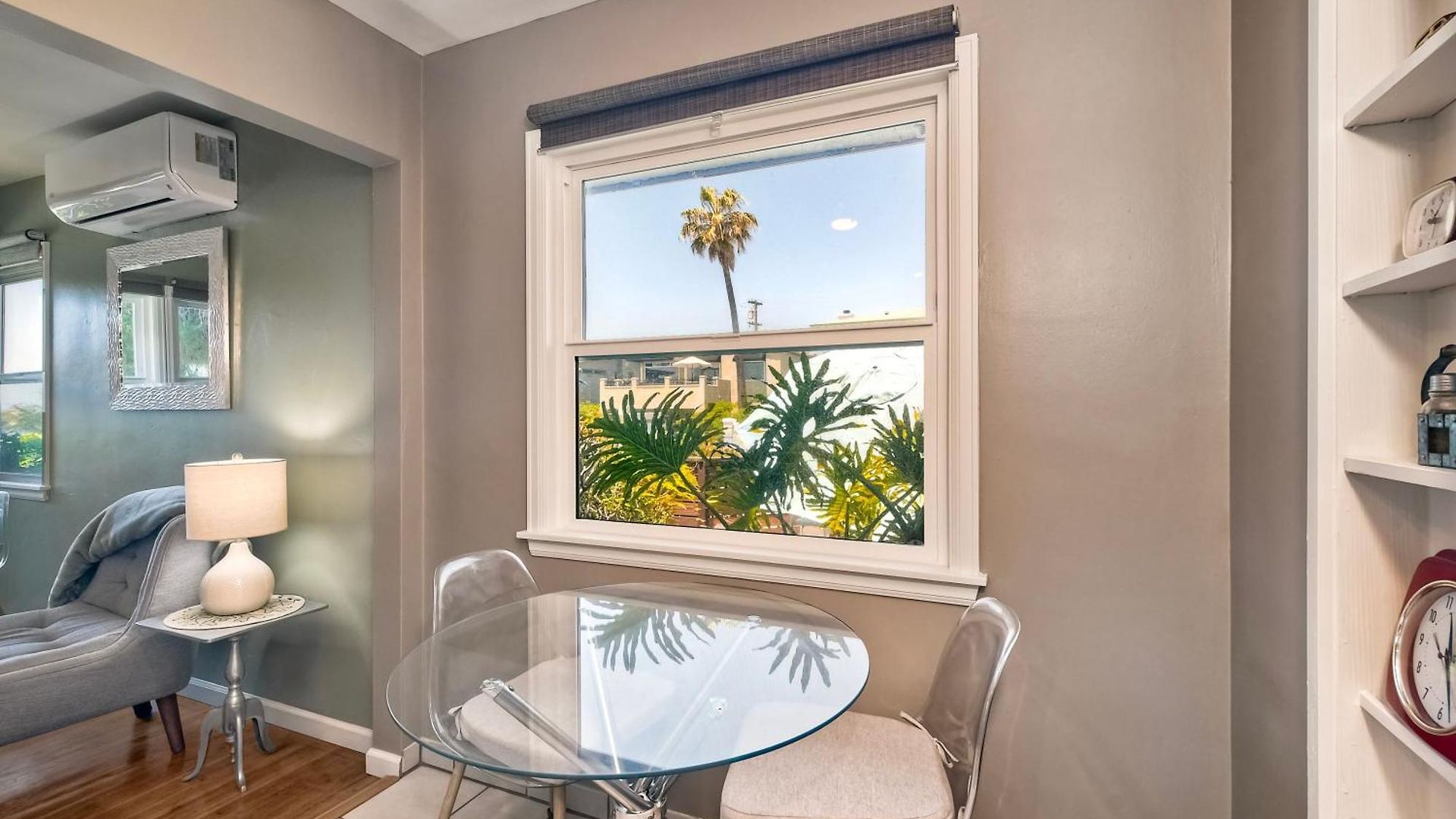 Walk To - Ev Charger - Outdoor Dining - 2br