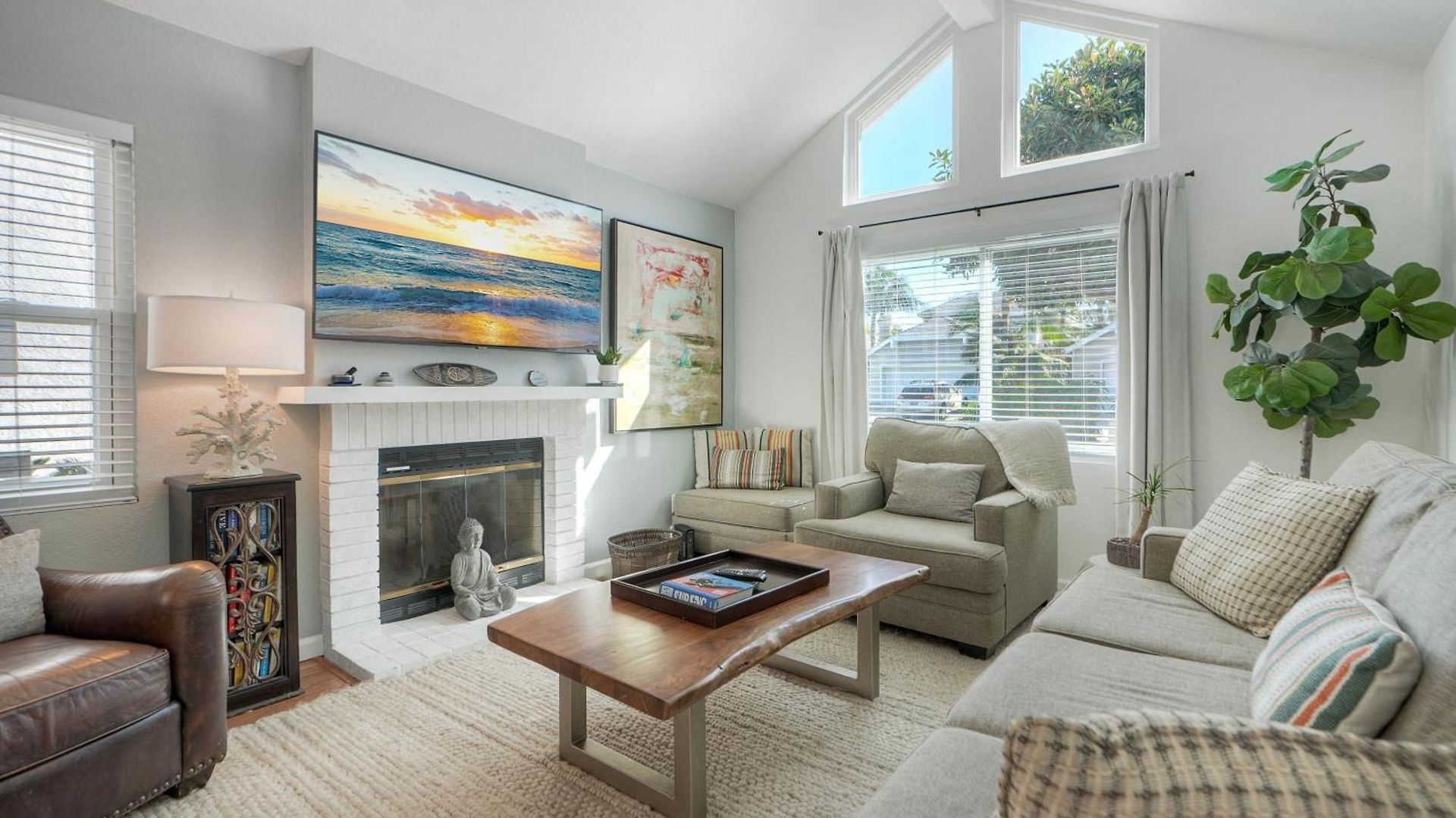 Coastal — Private Patio + Gated Pool & In Minutes To The Beach! Holiday home Carlsbad