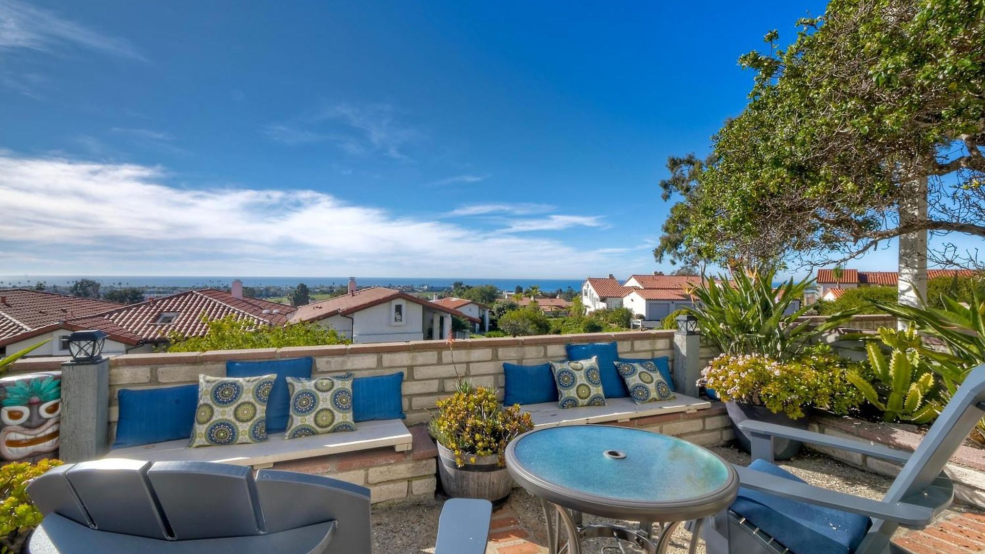 Luxury Coastal Escape | Sleeps 4 | Ocean Views + Amenities * Carlsbad