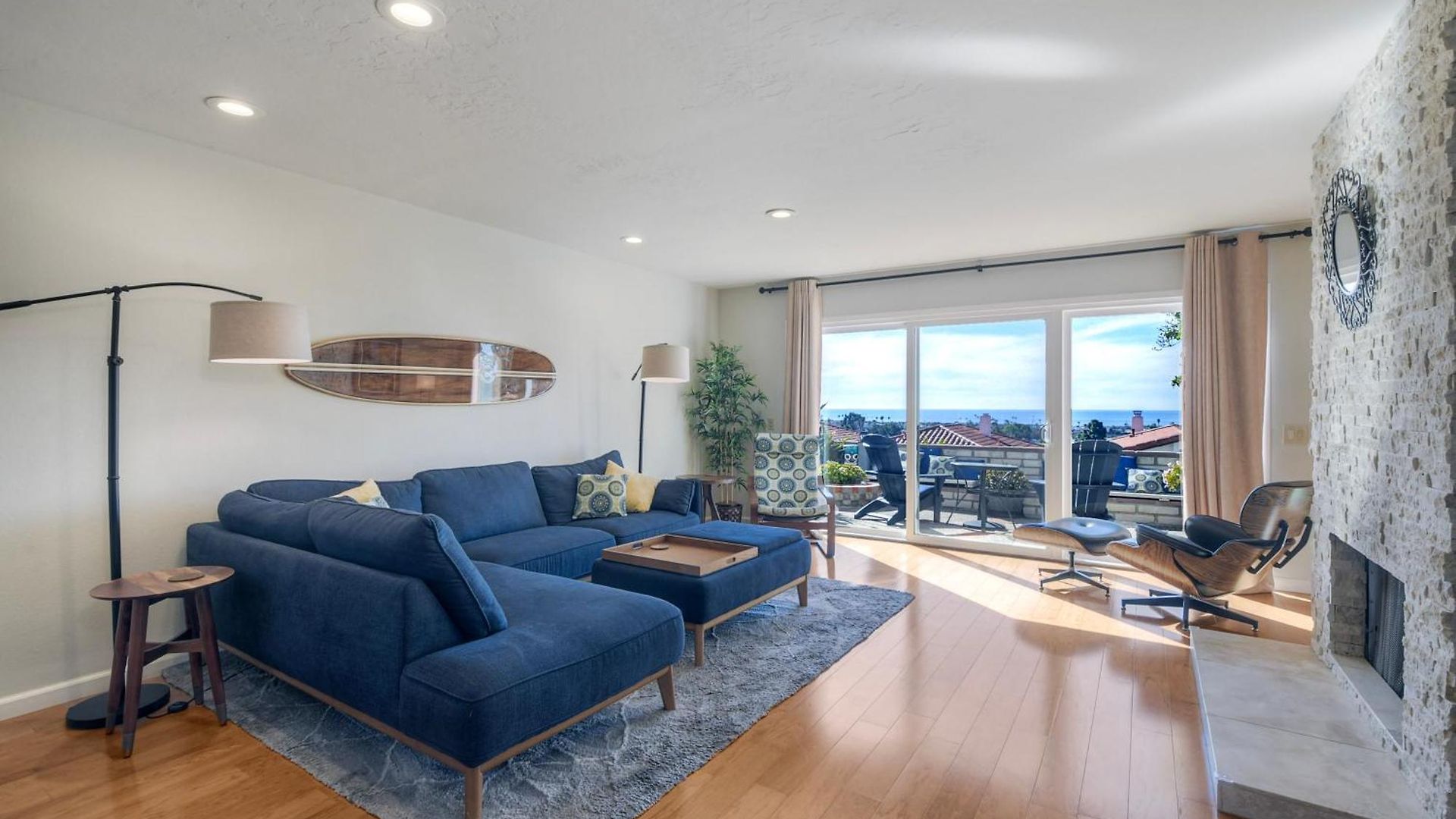 Luxury Coastal Escape | Sleeps 4 | Ocean Views + Amenities Holiday home Carlsbad