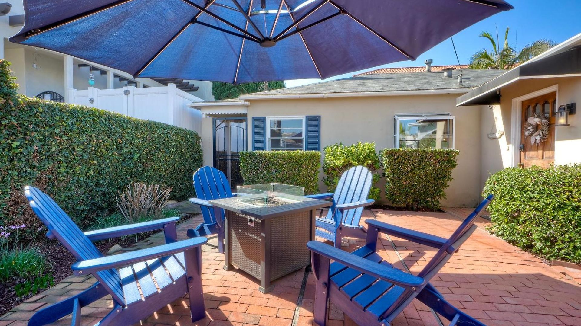 Coastal Steps From The | Walk To Village, Dog-friendly Holiday home *