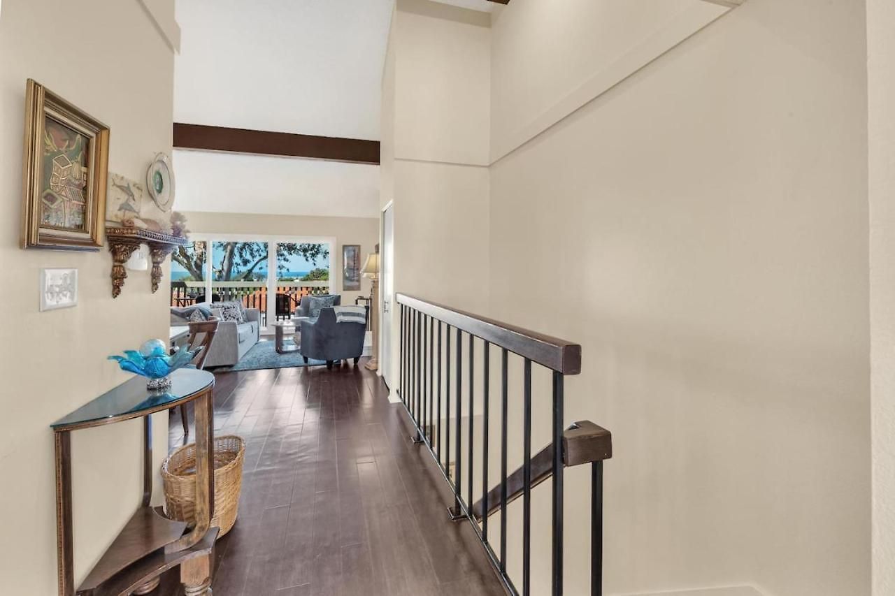 2br With Views Near Shops And Food, Fast Wifi Carlsbad