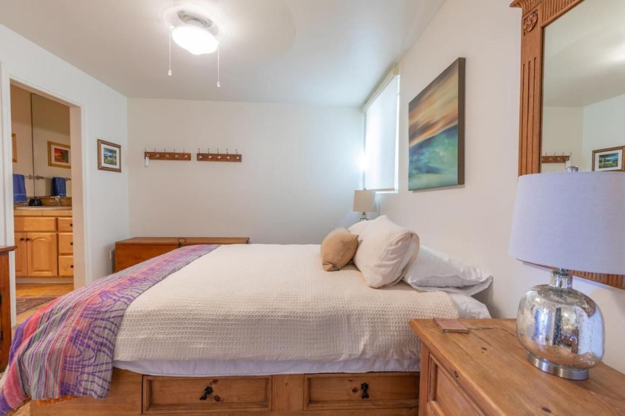 Oceanfront On Sand, Walk To Village Holiday home Carlsbad