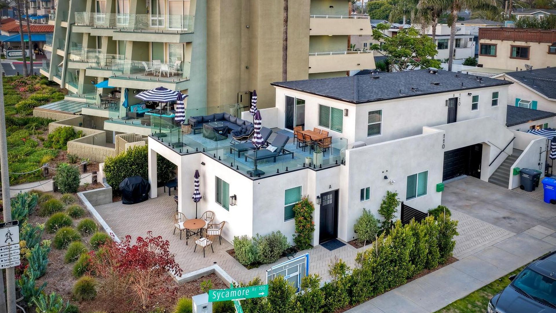 Sycamore Haus Estate - Rent 3 Ocean-view Luxury Steps From State Holiday home *