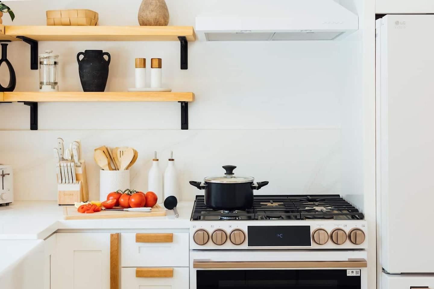 Holiday home Palm Grove Luxe King, Wet & Chefs Kitchen