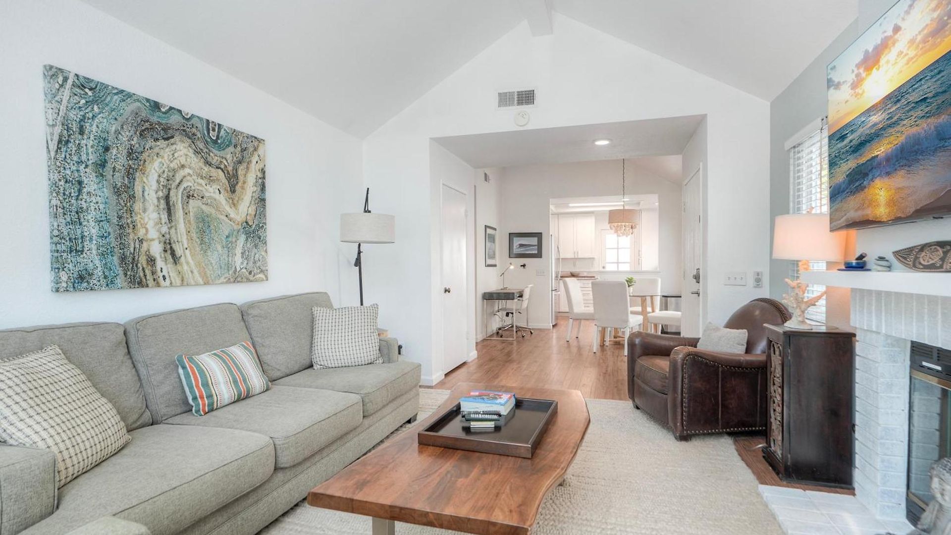 Coastal — Private Patio + Gated Pool & In Minutes To The Beach! Holiday home Carlsbad