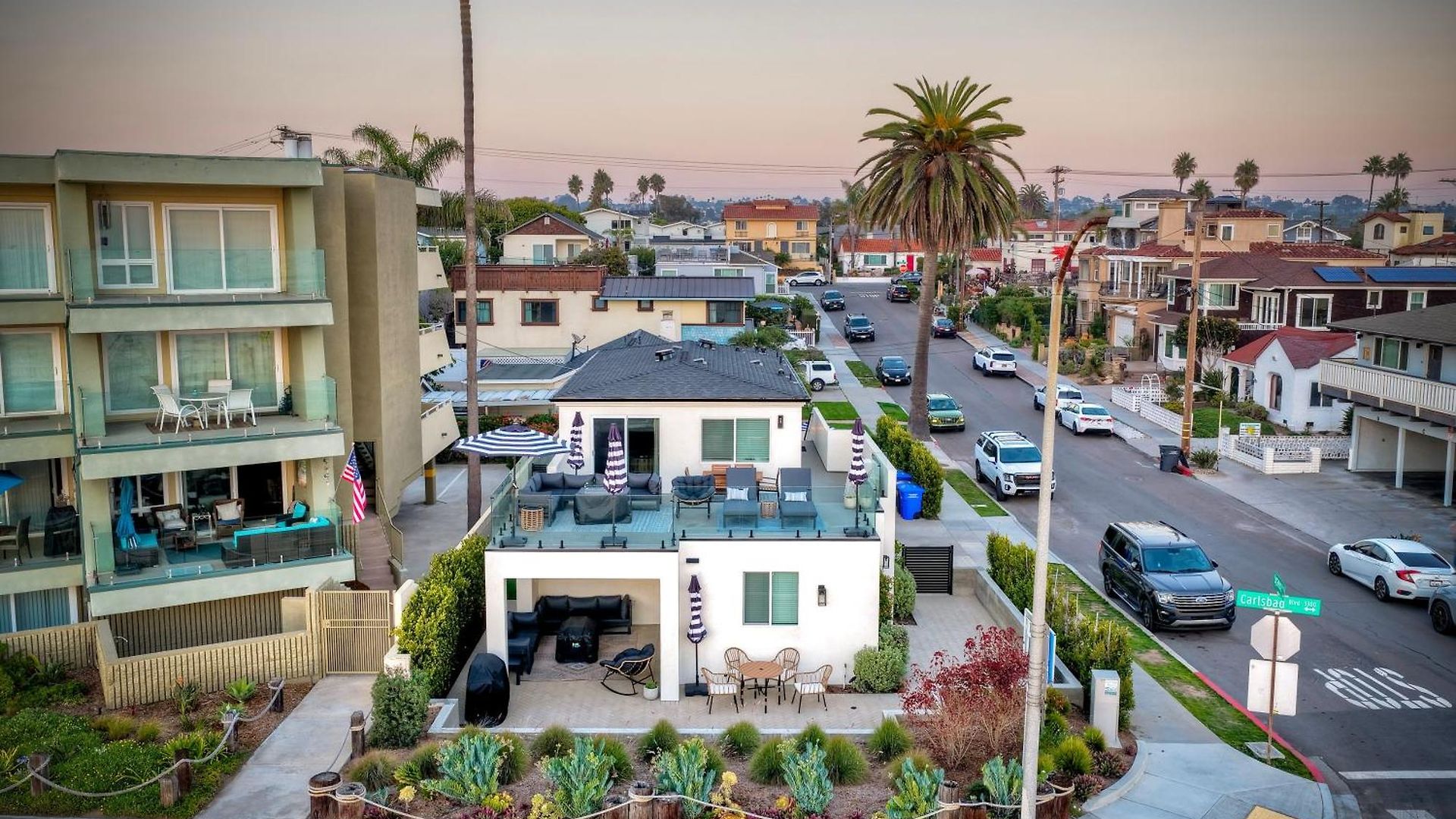 Holiday home Sycamore Haus Estate - Rent 3 Ocean-view Luxury Steps From State