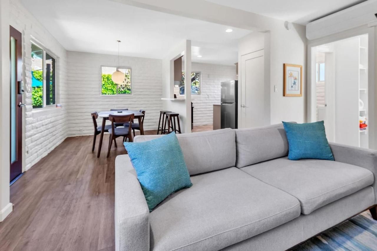 Comfortable 2br Walk To *