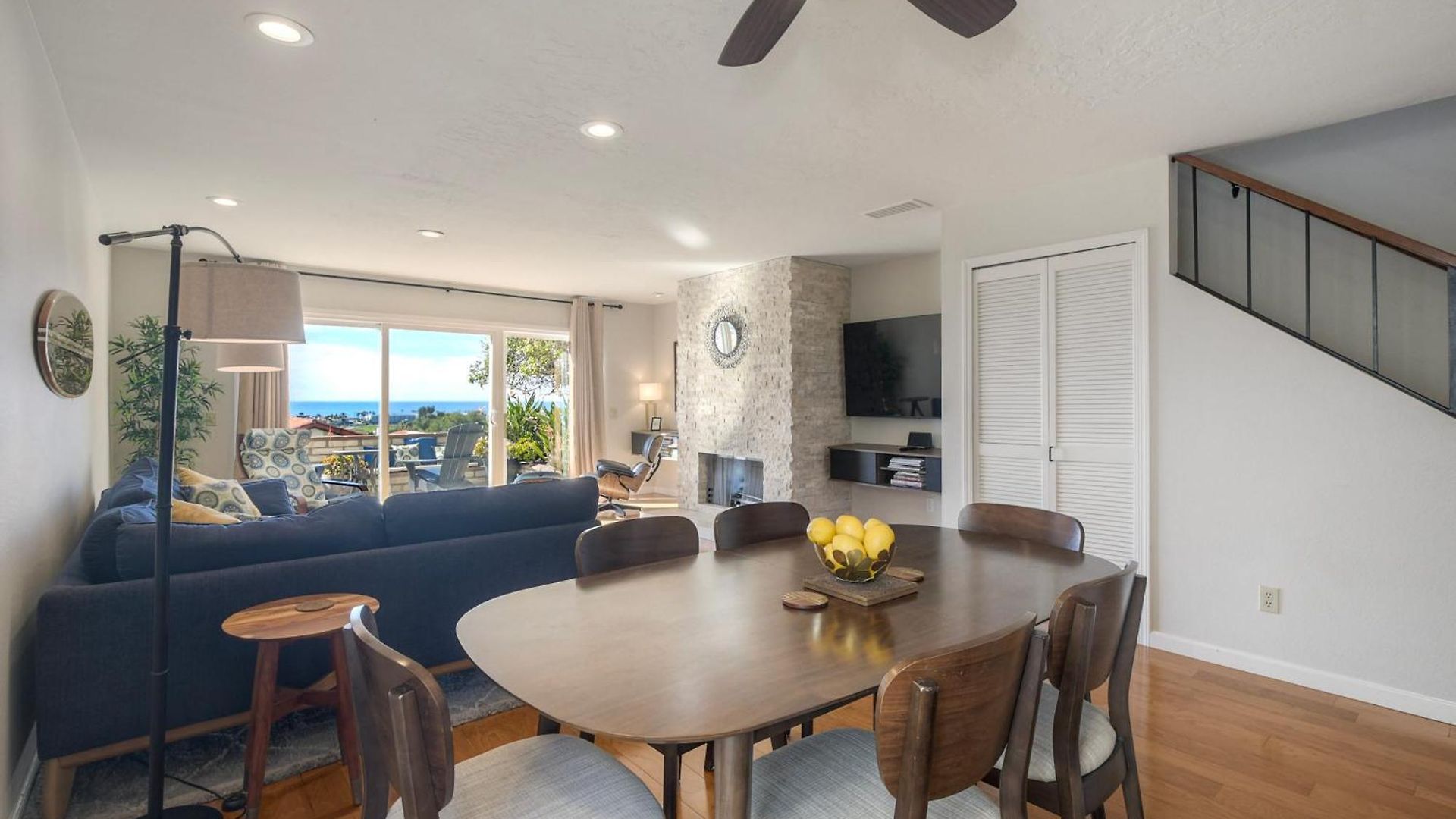 Luxury Coastal Escape | Sleeps 4 | Ocean Views + Amenities Holiday home Carlsbad