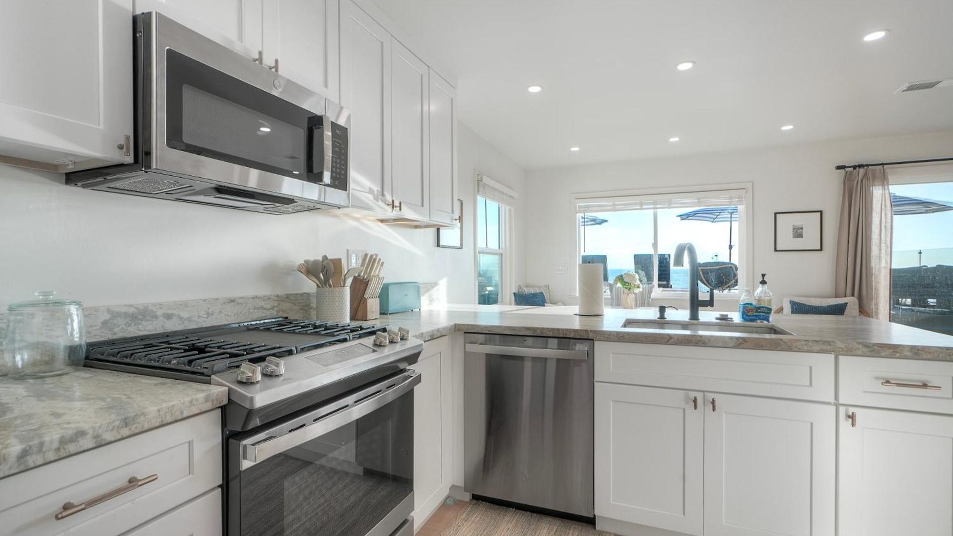 Modern Ocean-view Retreat W/ Firepit & Steps To Holiday home