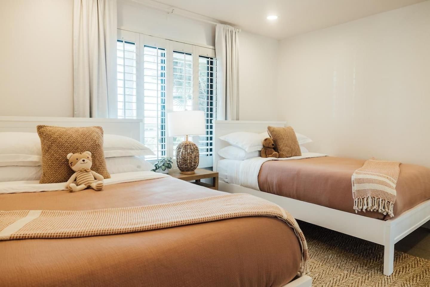 Palm Grove Luxe King, Wet & Chefs Kitchen Holiday home
