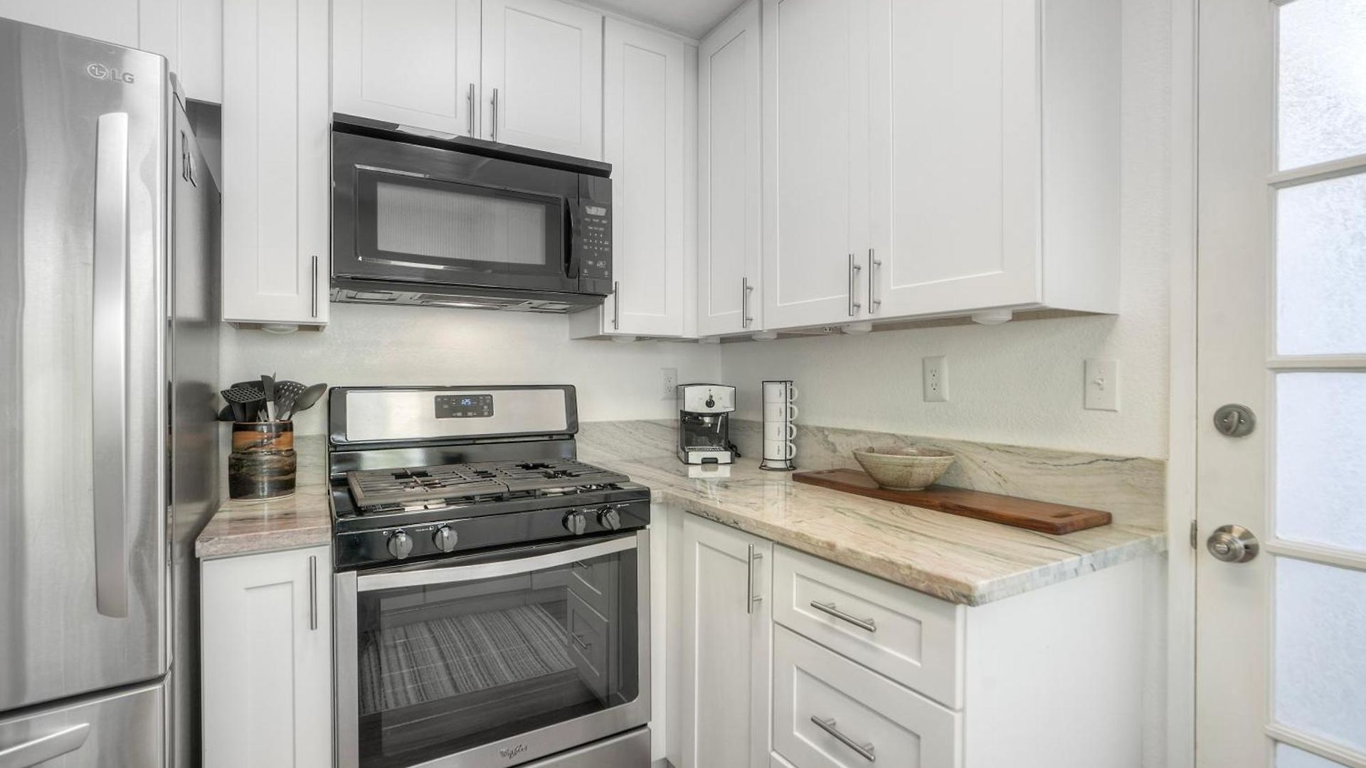 Coastal — Private Patio + Gated Pool & In Minutes To The Beach! * Carlsbad