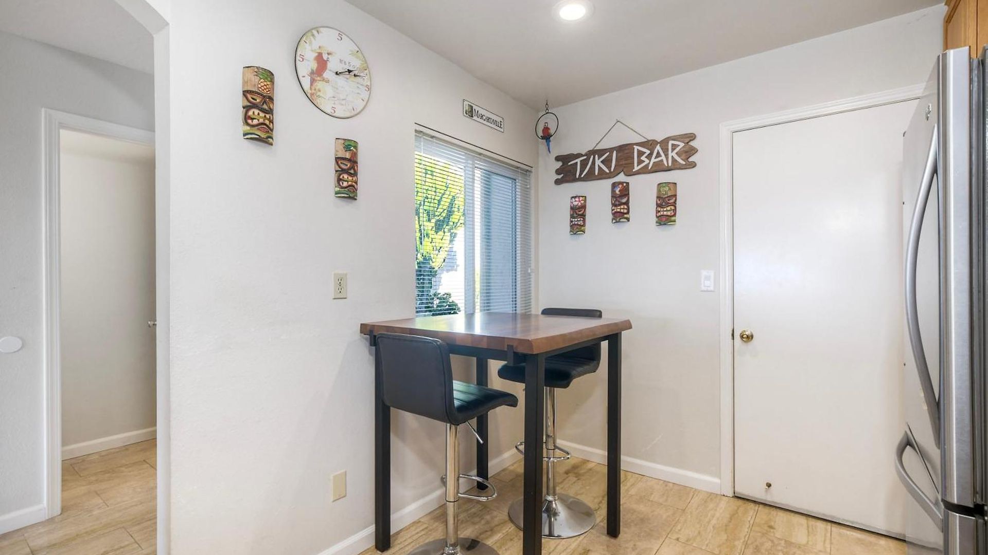 Luxury Coastal Escape | Sleeps 4 | Ocean Views + Amenities Carlsbad