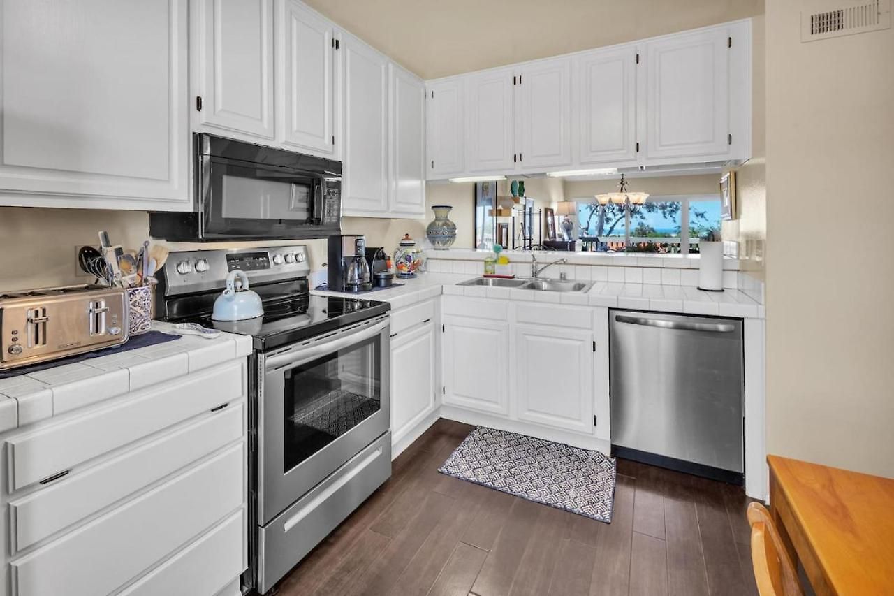 2br With Views Near Shops And Food, Fast Wifi * Carlsbad