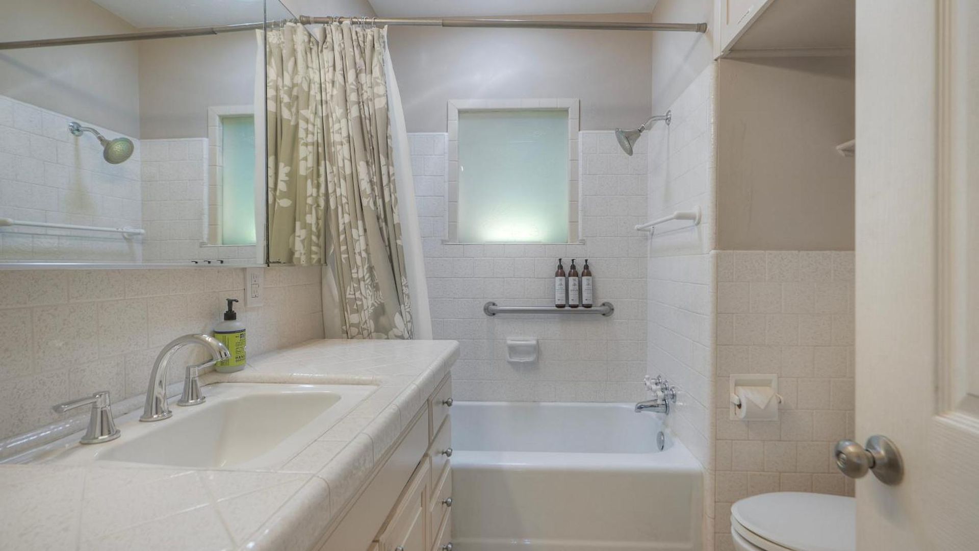Holiday home Coastal Steps From The | Walk To Village, Dog-friendly *