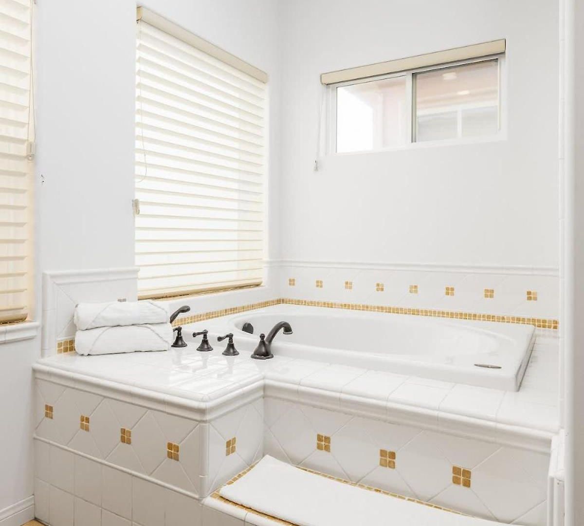 Ocean View 4 Bedroom Holiday home Carlsbad