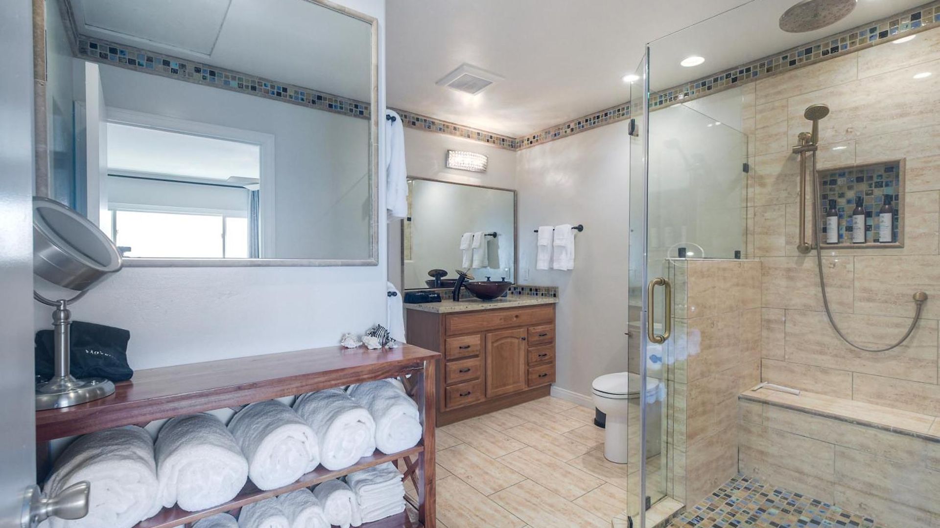 Luxury Coastal Escape | Sleeps 4 | Ocean Views + Amenities Carlsbad