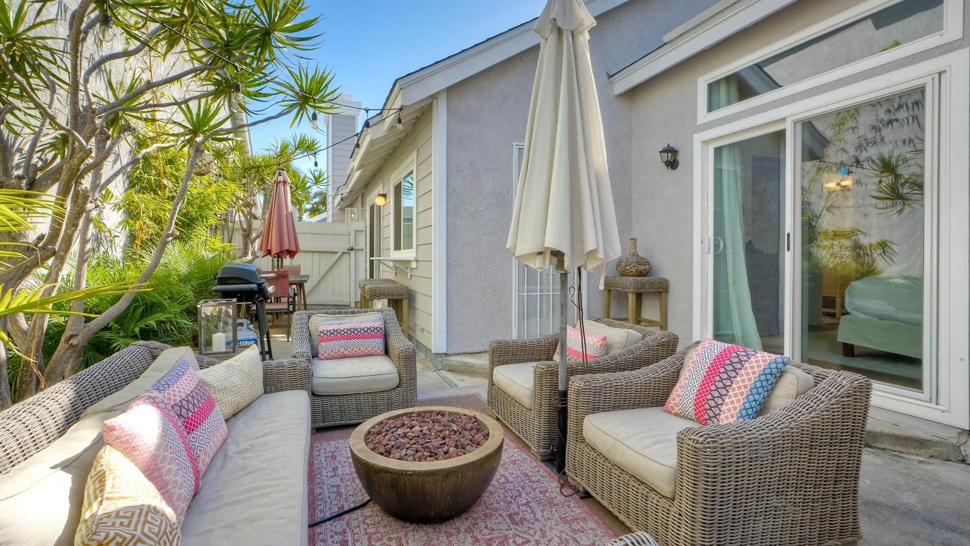 Holiday home Coastal — Private Patio + Gated Pool & In Minutes To The Beach!