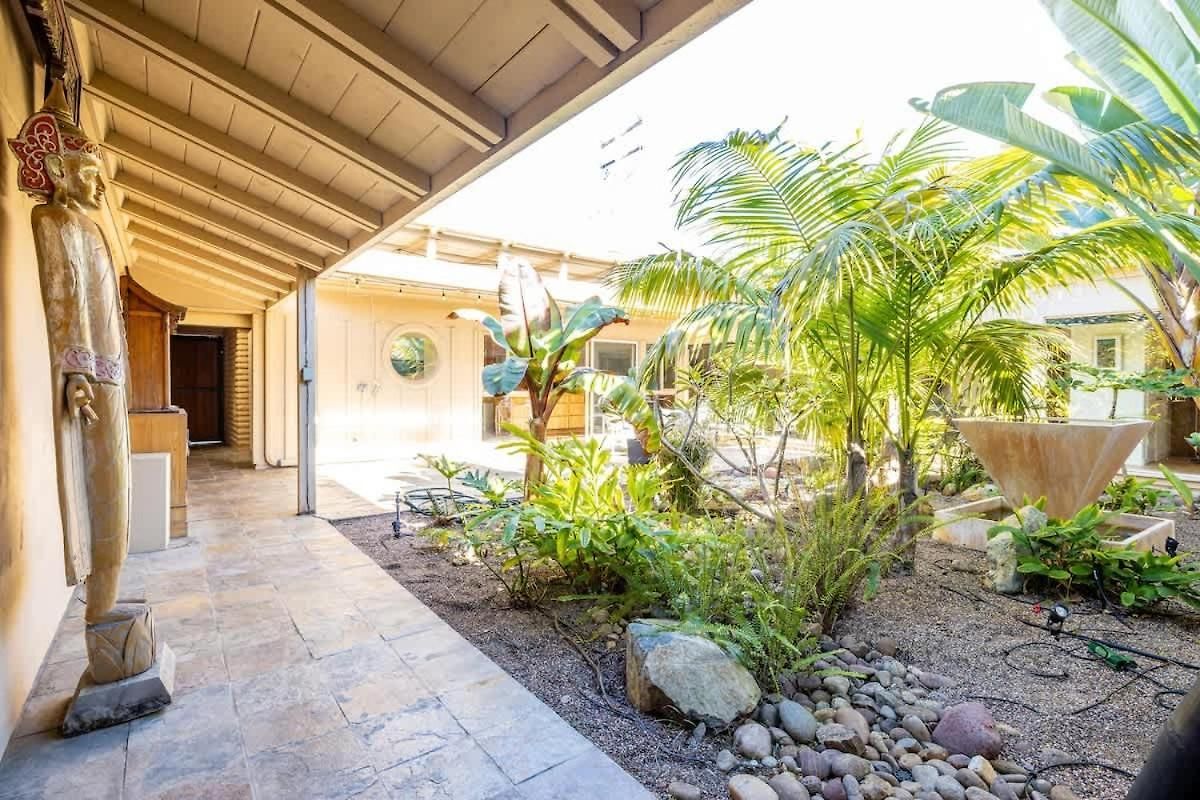 Zen - Large Pool Holiday home *