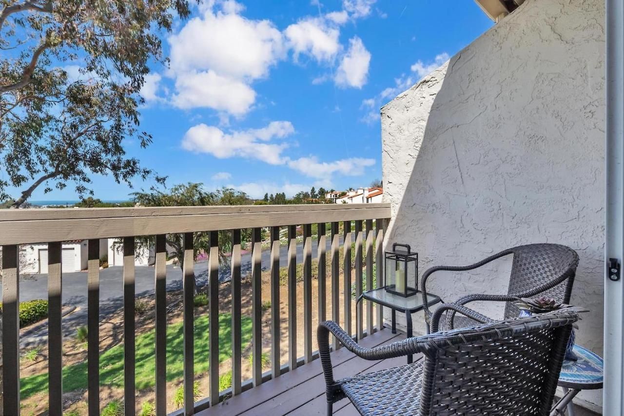 2br With Views Near Shops And Food, Fast Wifi Carlsbad