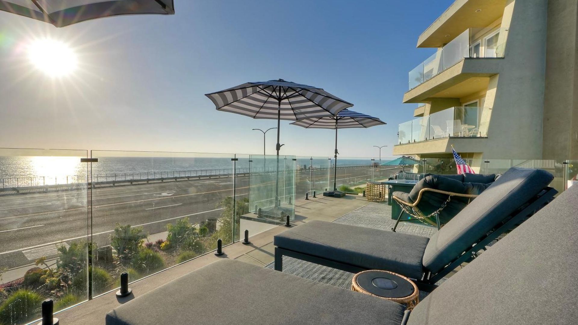 Sycamore Haus Estate - Rent 3 Ocean-view Luxury Steps From State Holiday home