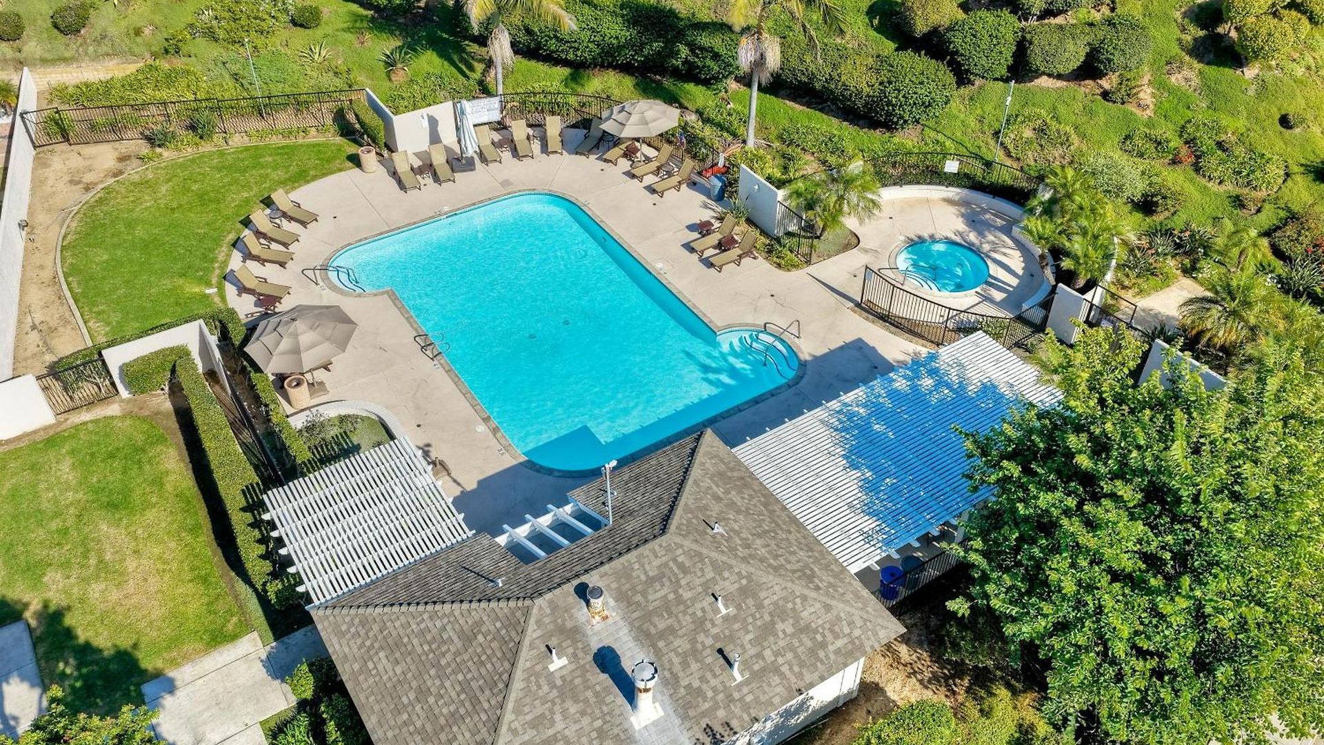 Coastal — Private Patio + Gated Pool & In Minutes To The Beach! *