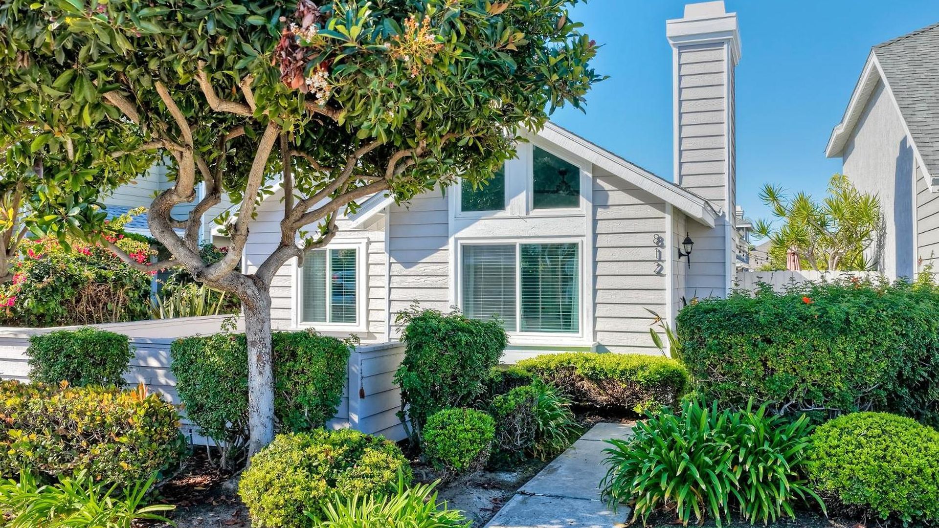 Coastal — Private Patio + Gated Pool & In Minutes To The Beach! Carlsbad