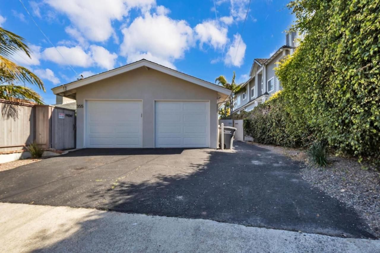 Comfortable 2br Walk To Holiday home Carlsbad