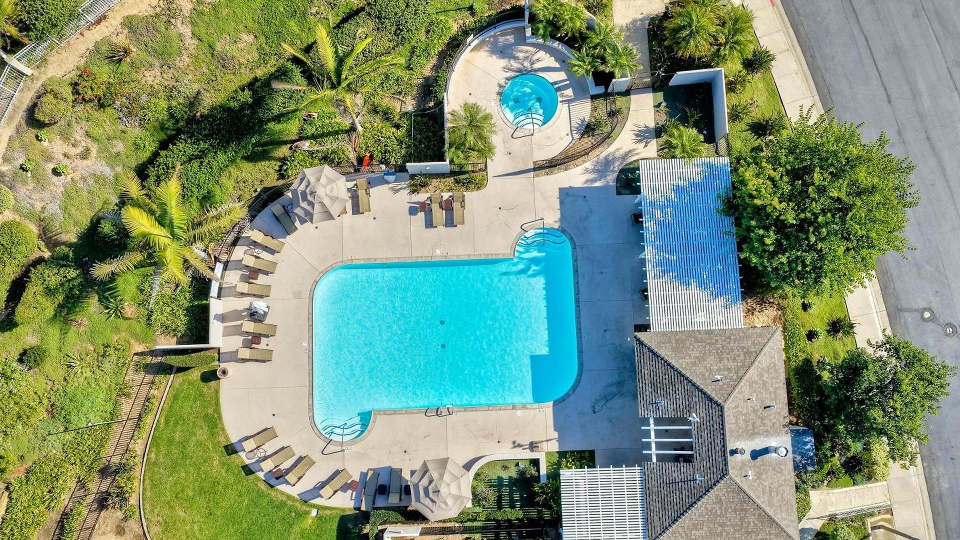 Coastal — Private Patio + Gated Pool & In Minutes To The Beach!