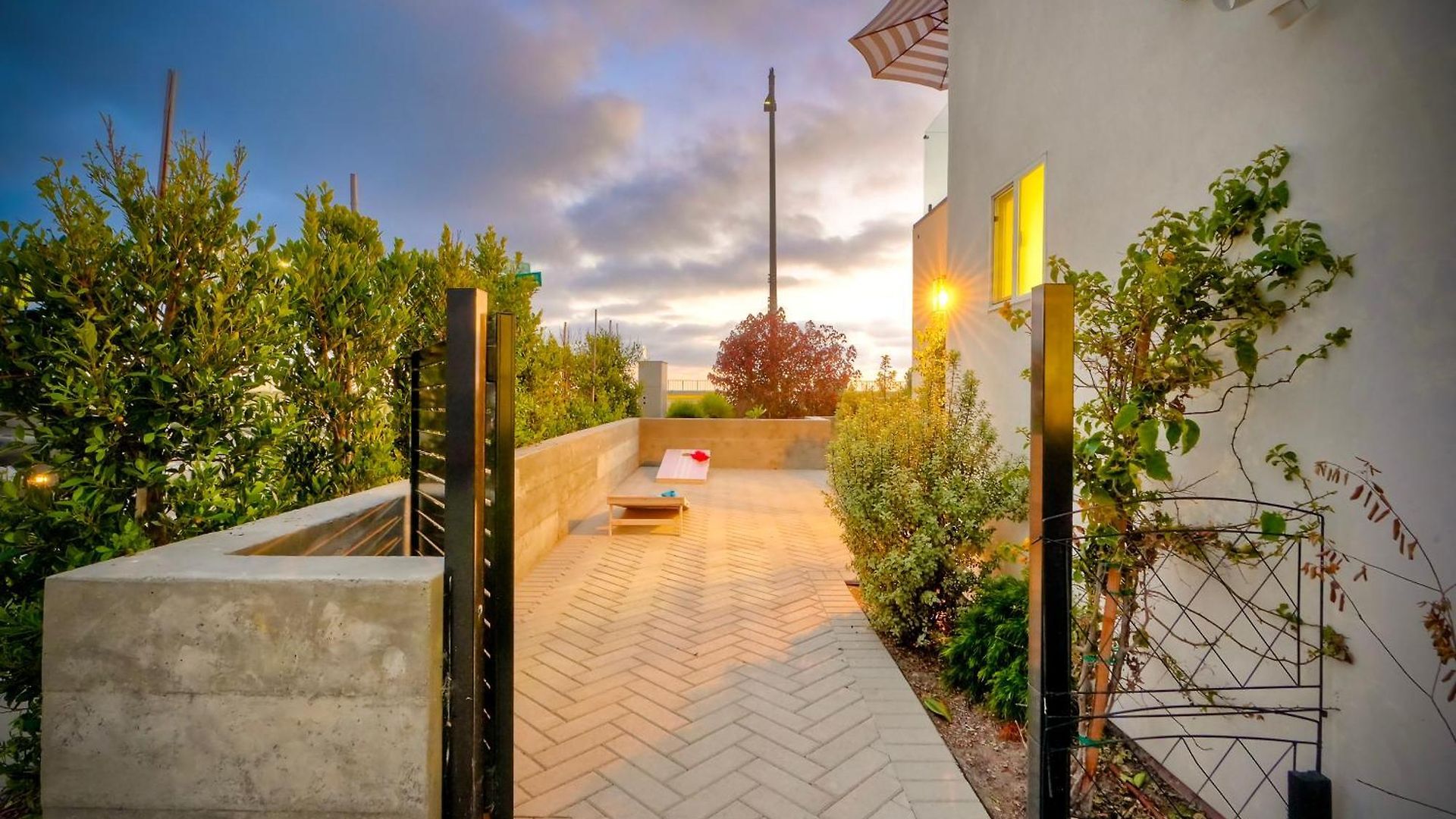 Holiday home Sycamore Haus Estate - Rent 3 Ocean-view Luxury Steps From State
