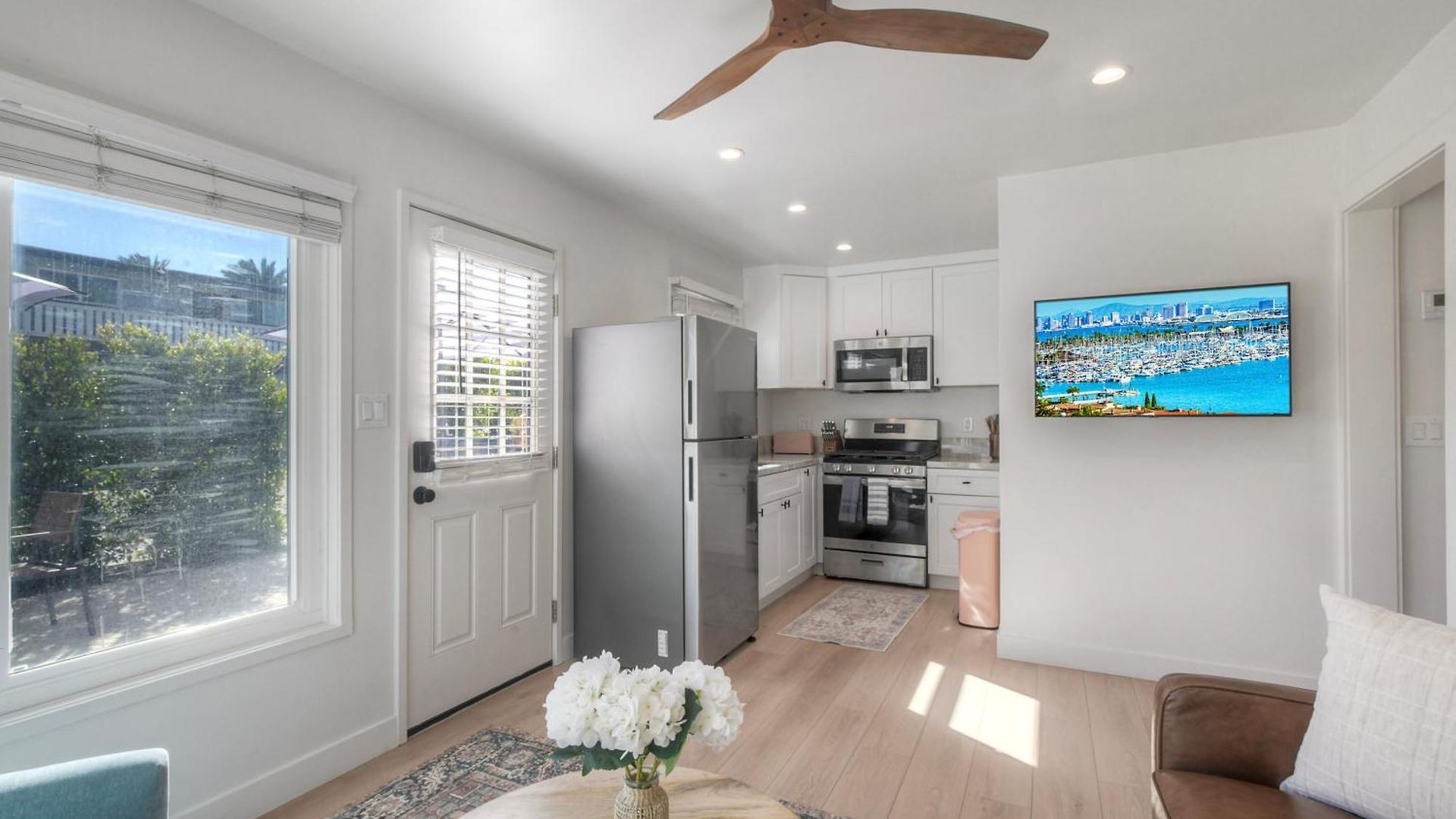 Sycamore Haus Estate - Rent 3 Ocean-view Luxury Steps From State