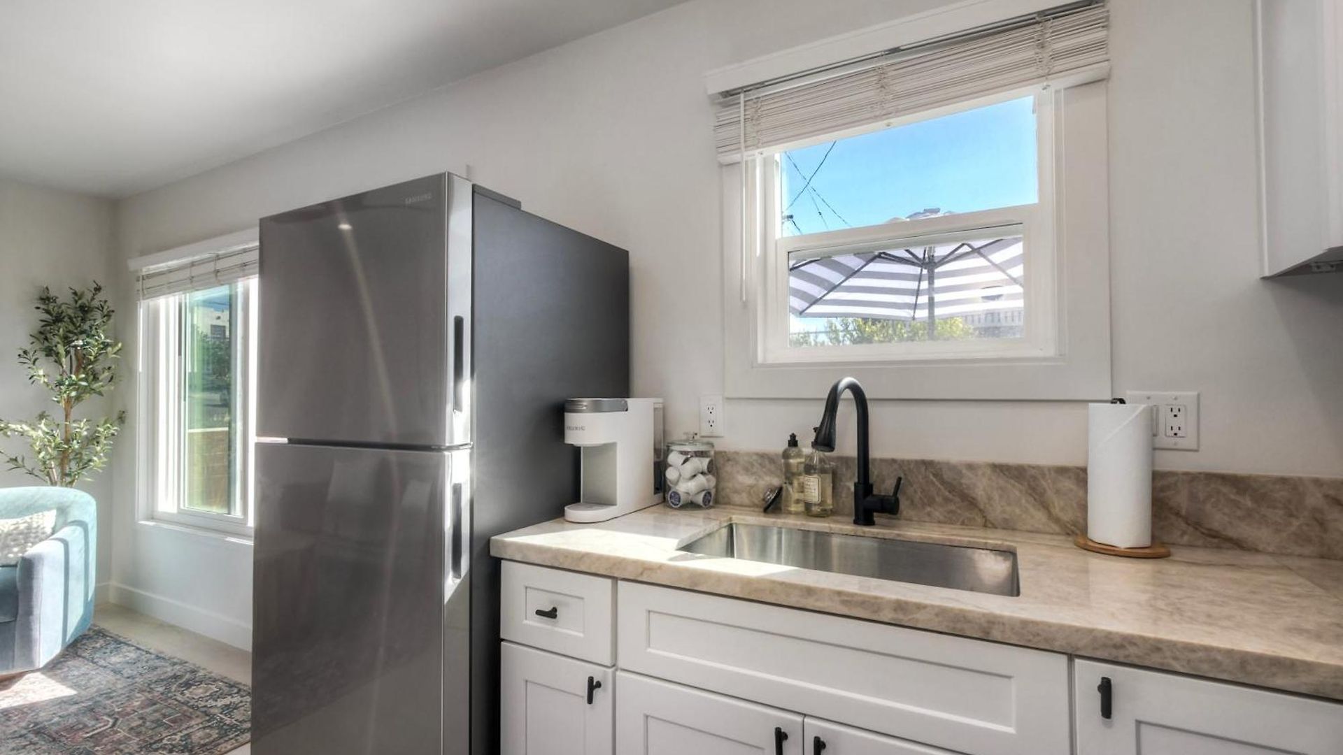 Sycamore Haus Estate - Rent 3 Ocean-view Luxury Steps From State Holiday home *