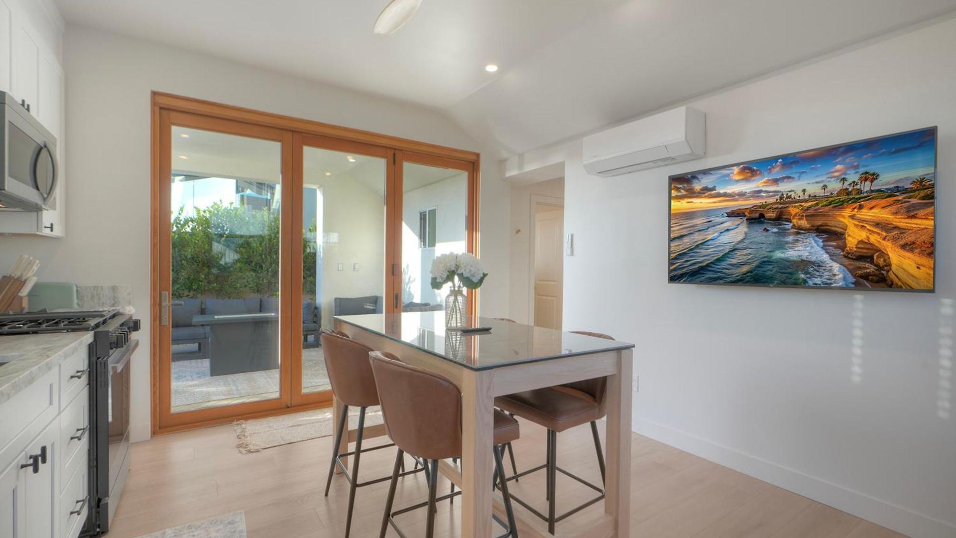 Luxury Retreat | Across The Street From | Firepit, Bbq, Ping Pong, Cornhole & * Carlsbad