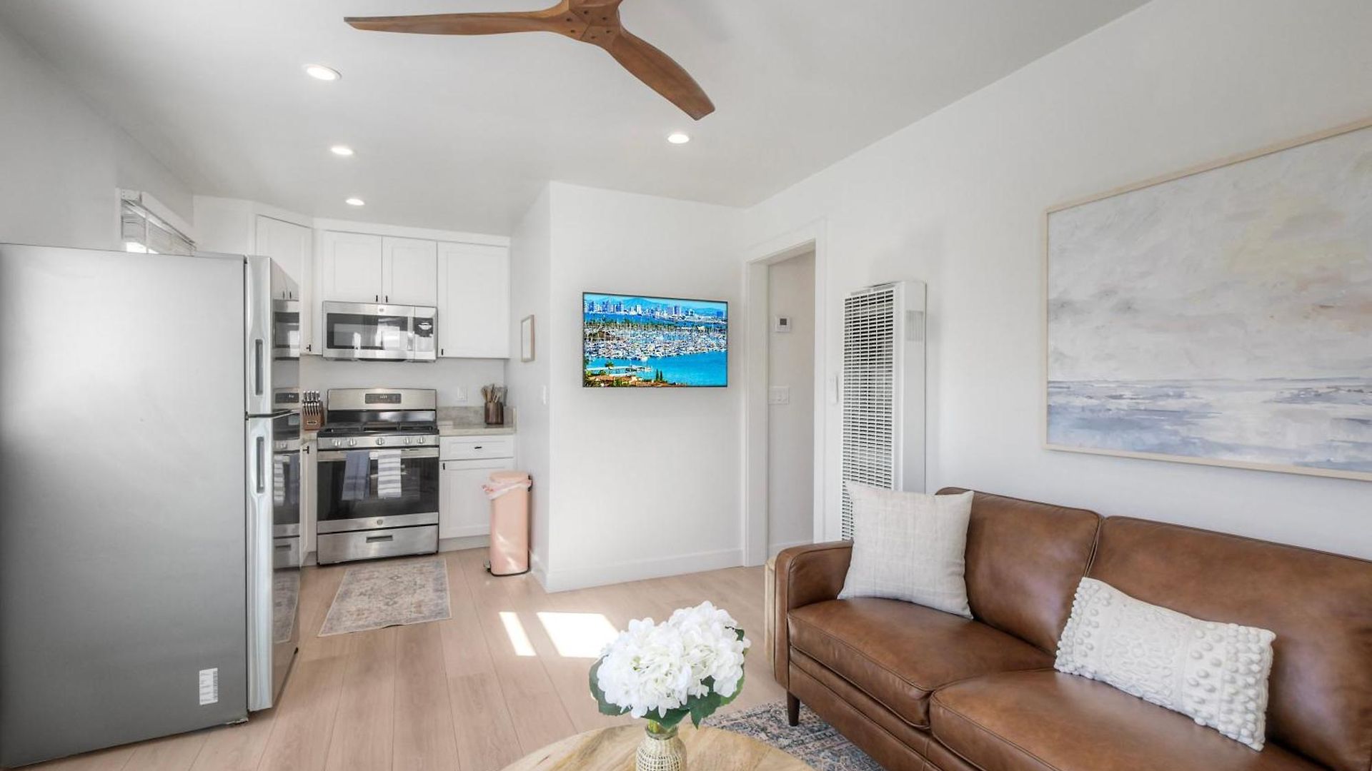 Apartment Modern Vacation With Ocean Views, Private Patio, Fire Pit & Walkable Location