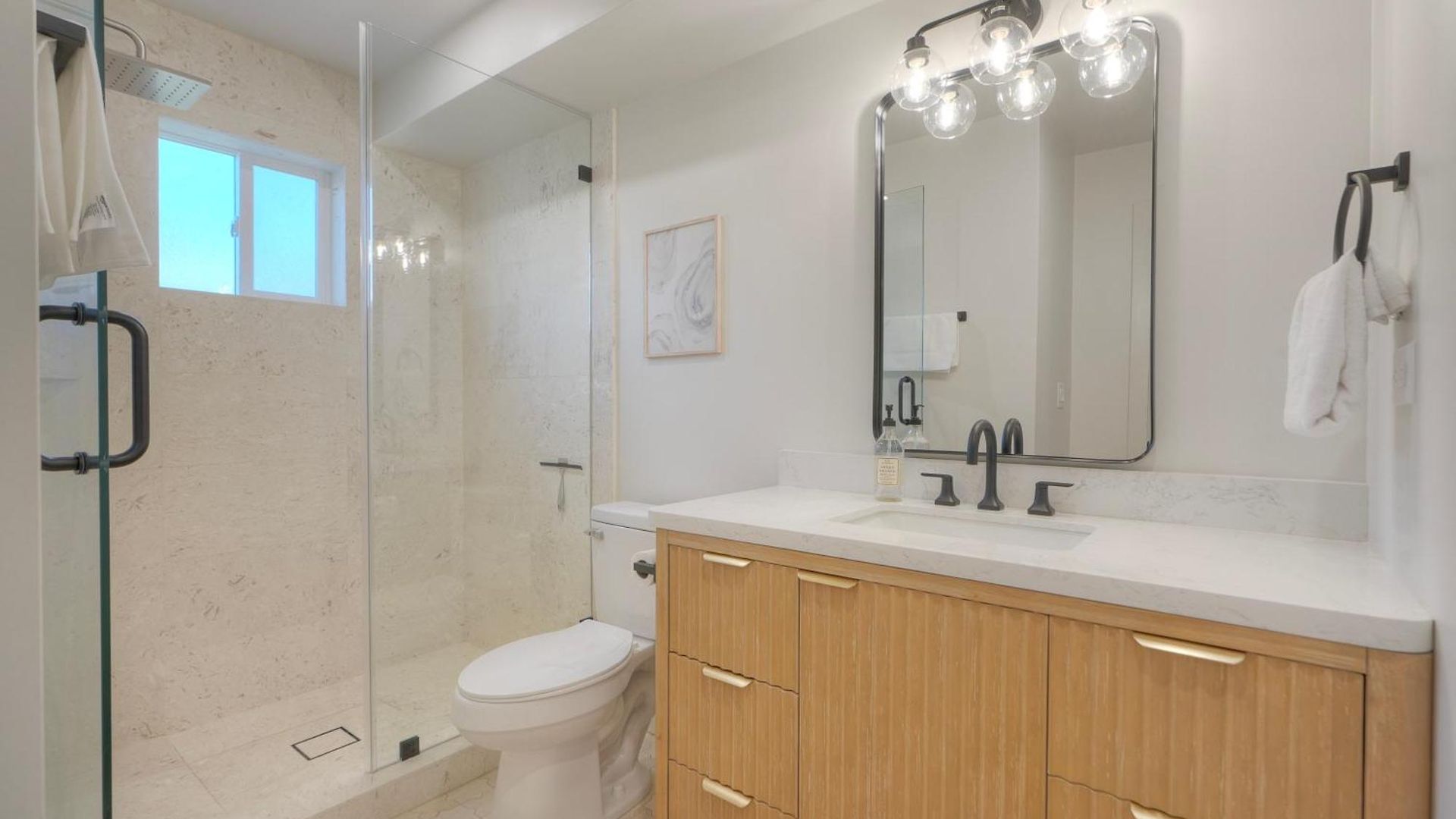 Luxury Retreat | Across The Street From | Firepit, Bbq, Ping Pong, Cornhole & Apartment Carlsbad