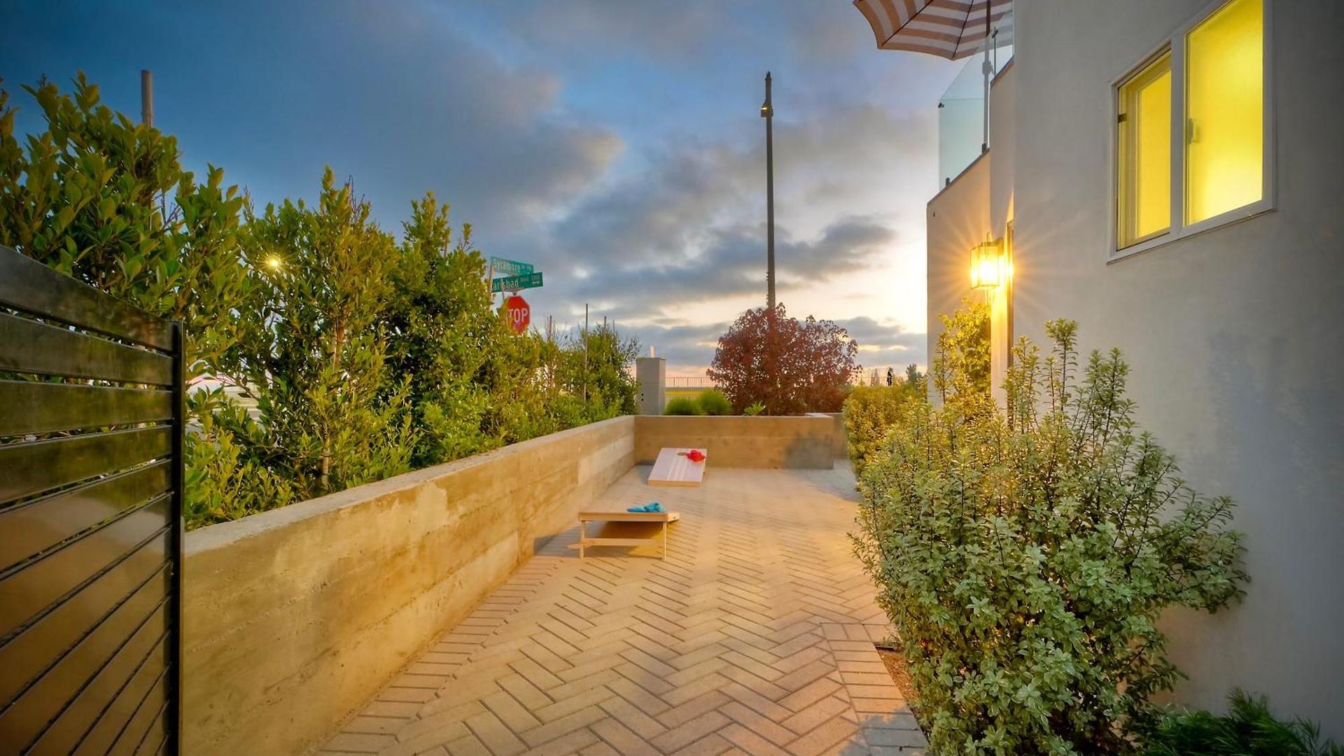 Luxury Retreat | Across The Street From | Firepit, Bbq, Ping Pong, Cornhole &