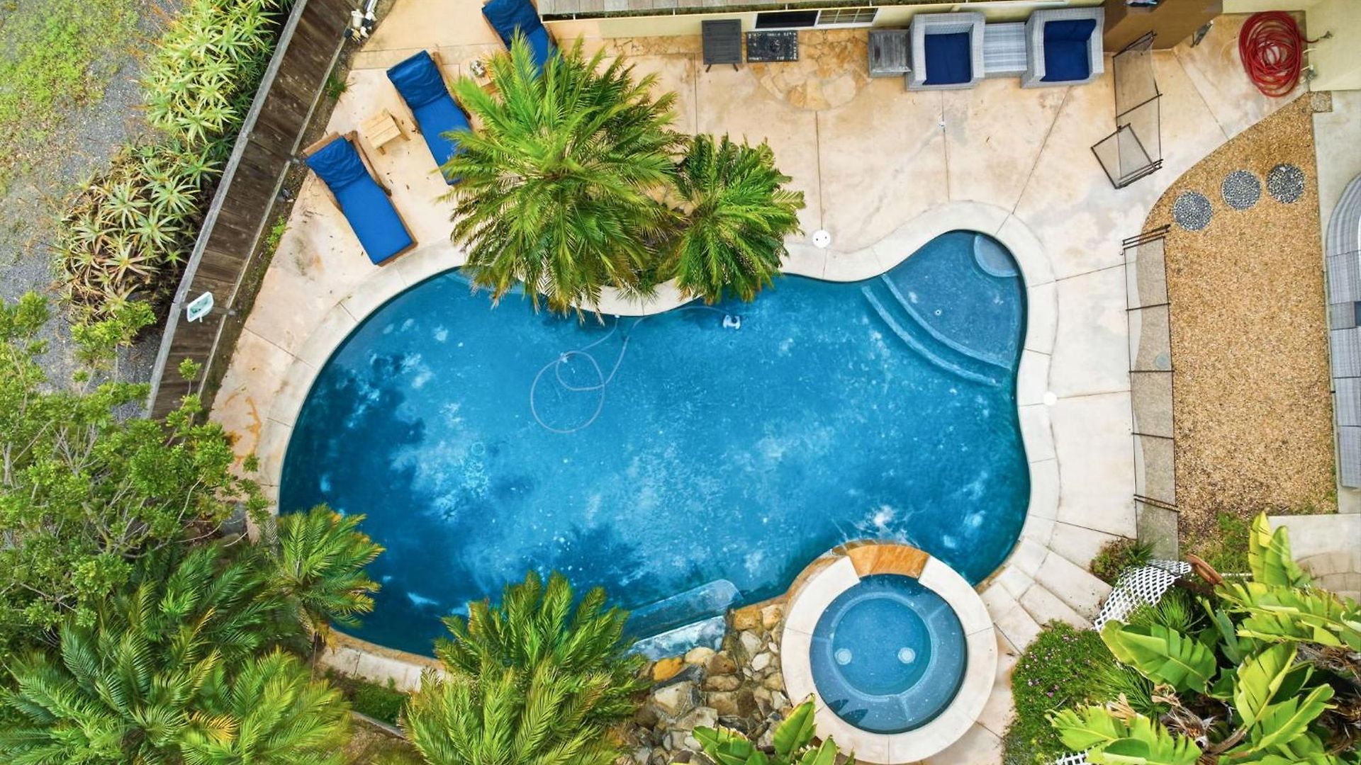 Holiday home Pool Retreat With Hot Tub And Patio *