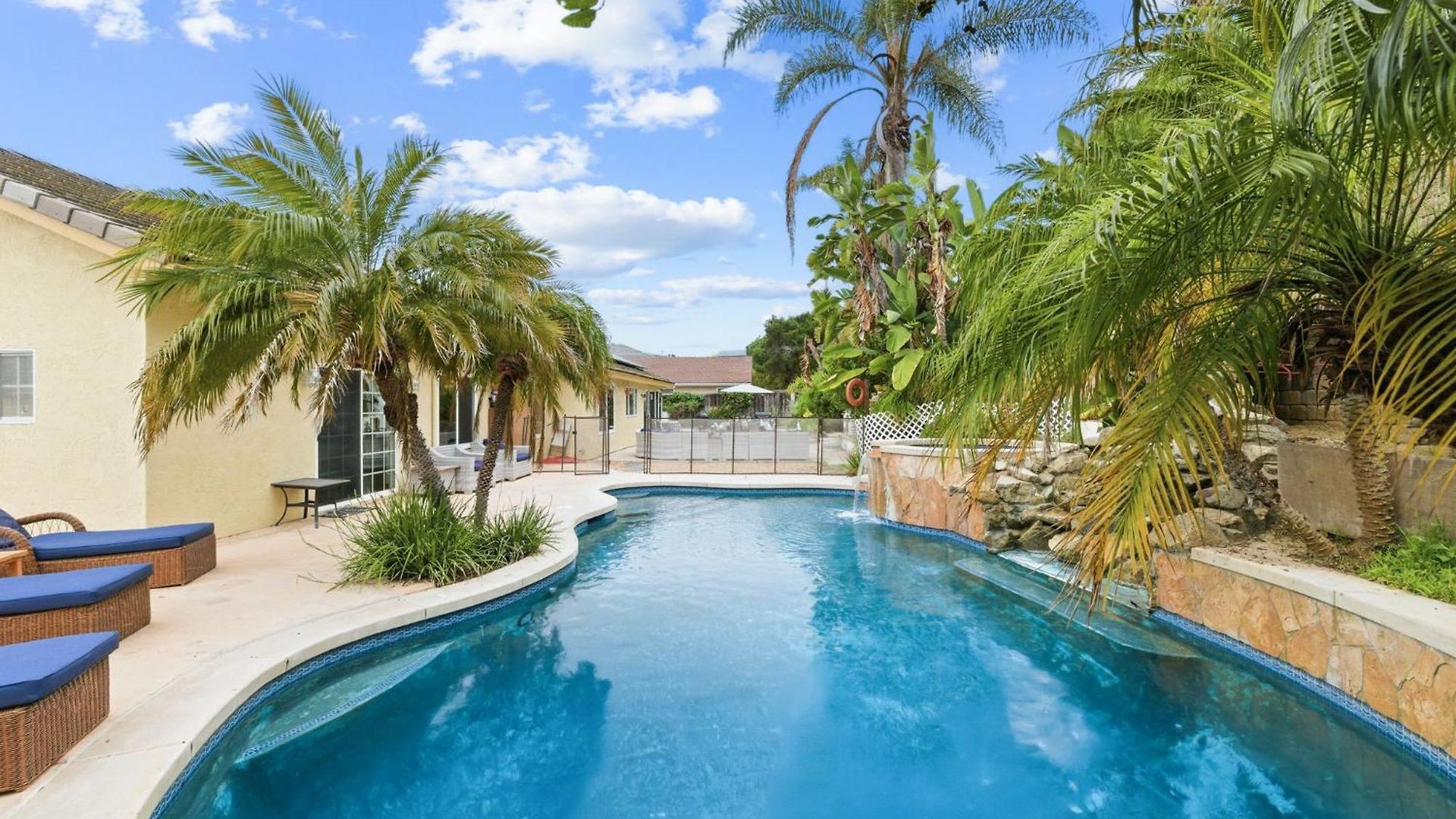 Holiday home Pool Retreat With Hot Tub And Patio Carlsbad