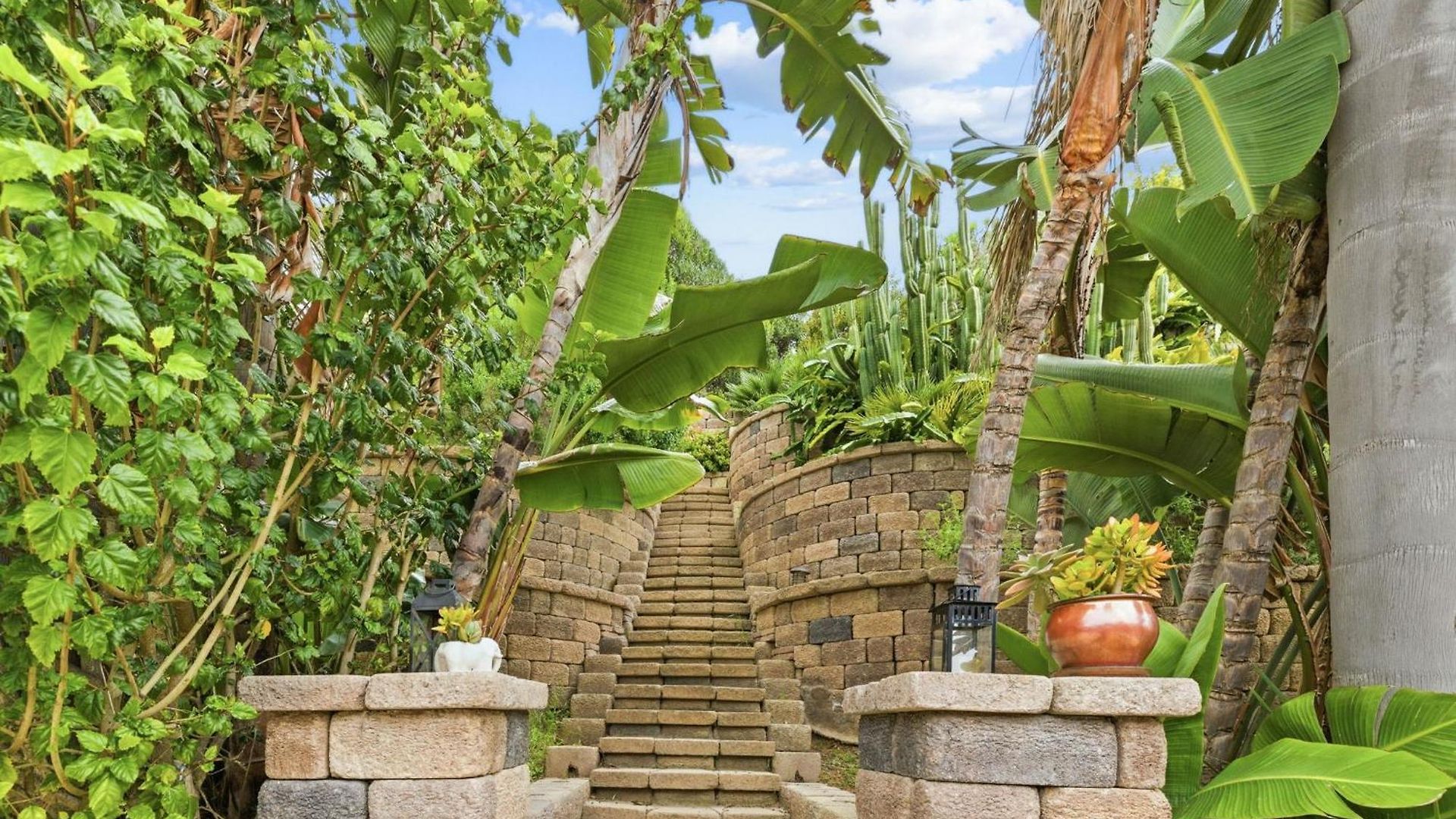 Pool Retreat With Hot Tub And Patio Holiday home Carlsbad