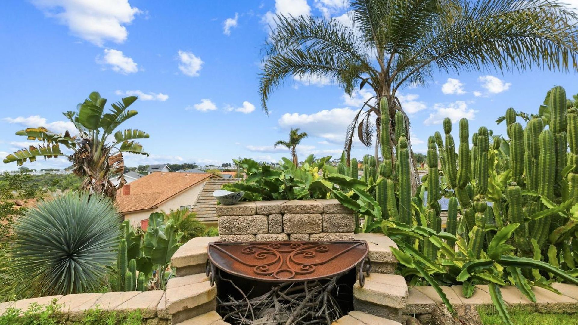 Holiday home Pool Retreat With Hot Tub And Patio Carlsbad