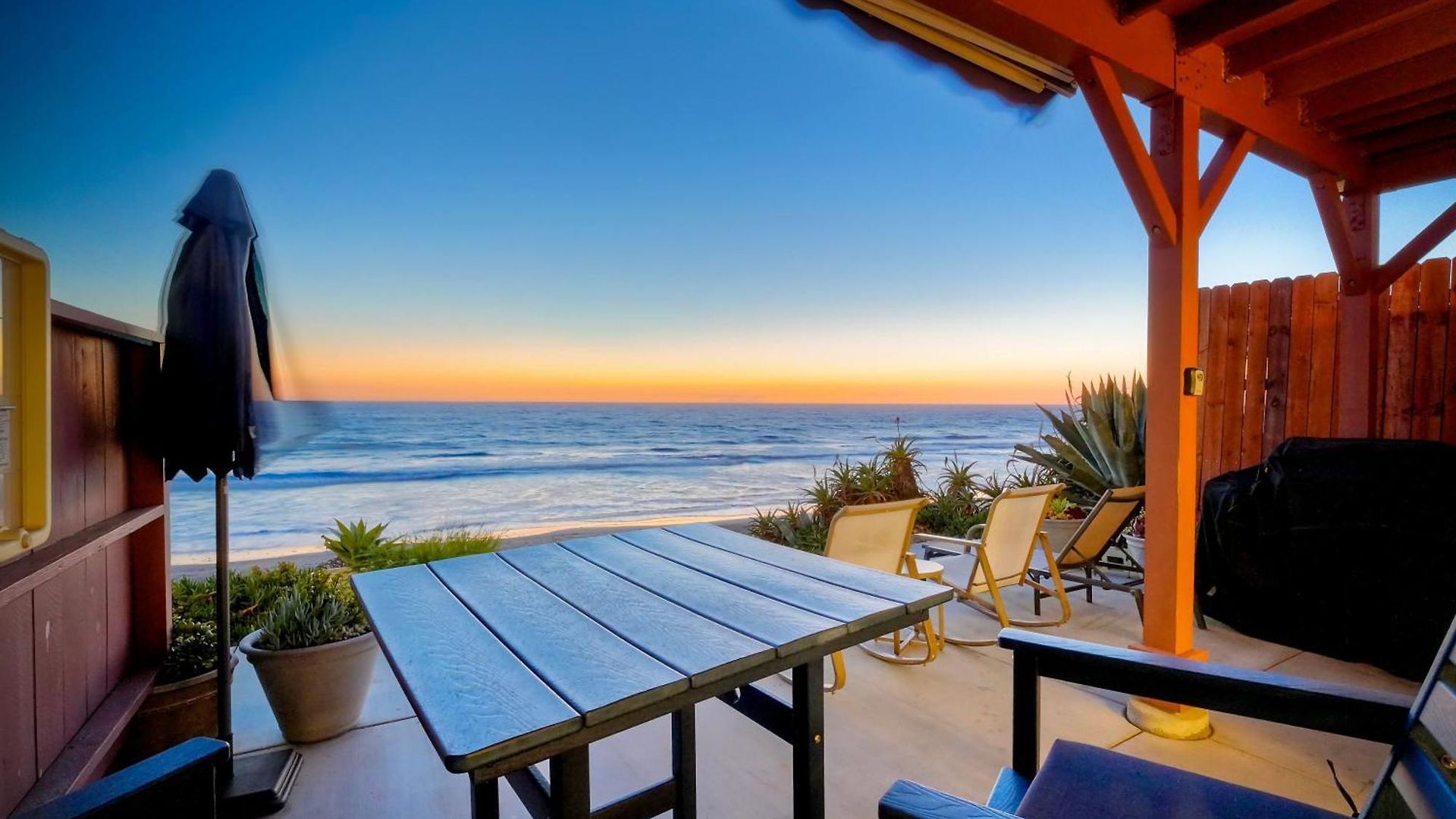Oceanfront Condo, Private Patio, Access, Bbq *